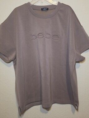 bebe Short Sleeve Embossed Logo Tee in Brown